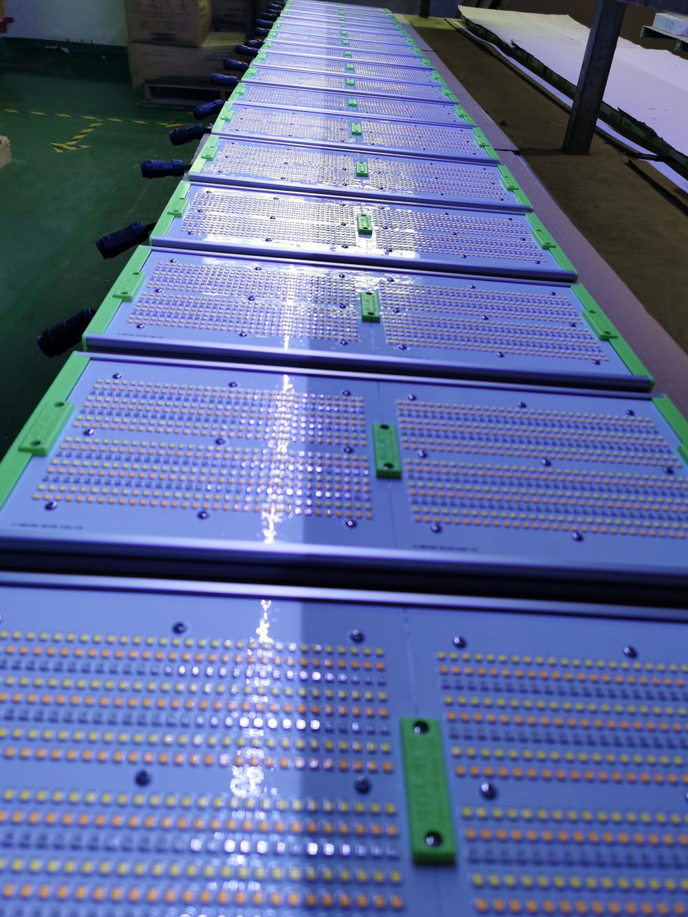 77779193永利官网光电的ＳＭＤＬＥＤ用于公司自产的植物生长灯